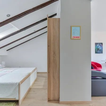 شقة Medved فير