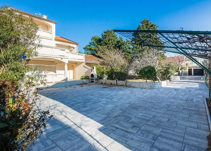 アパート Medved *